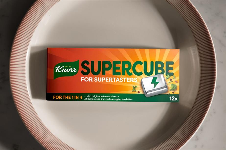 A picture of Knorr's Supercube product packaging sitting on a plate